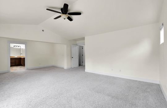 59-4712 204th St Ct E-59