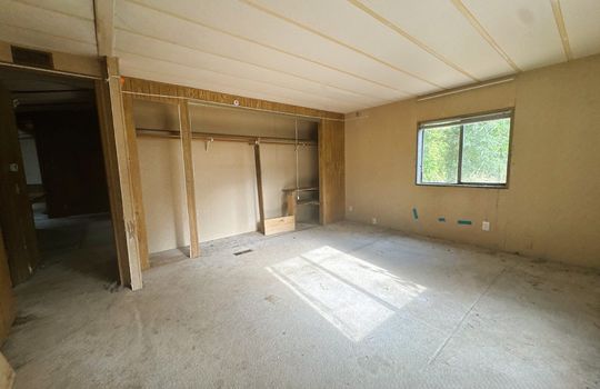 Bed 1 - 353rd
