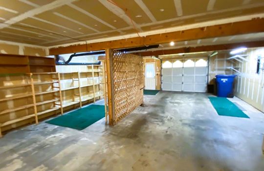 garage - 32711