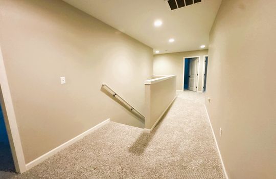 upstairs enter - 95th