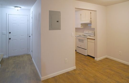 03-entry-kitchen-dining