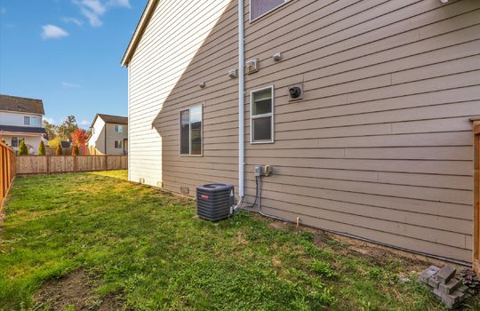 11-410 Buell St SW-11