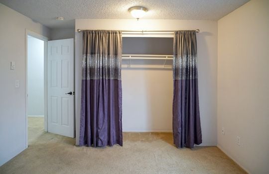 12-bedroom-2-closet