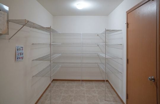 13-pantry-laundry
