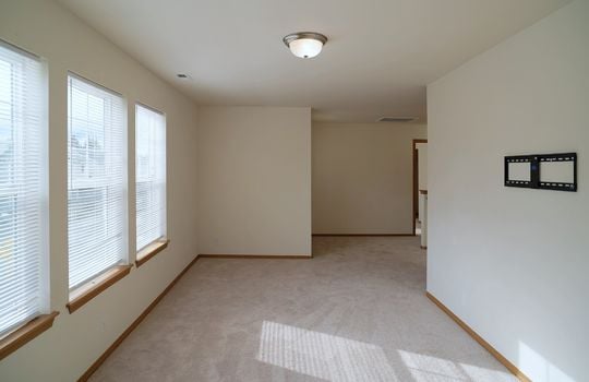 19-upstairs-family-room-2