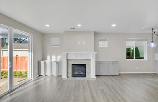 76-410 Buell St SW-76