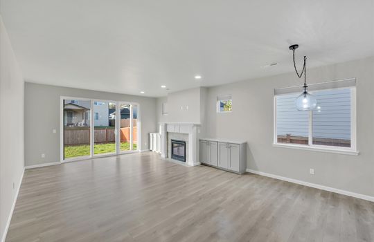 81-410 Buell St SW-81