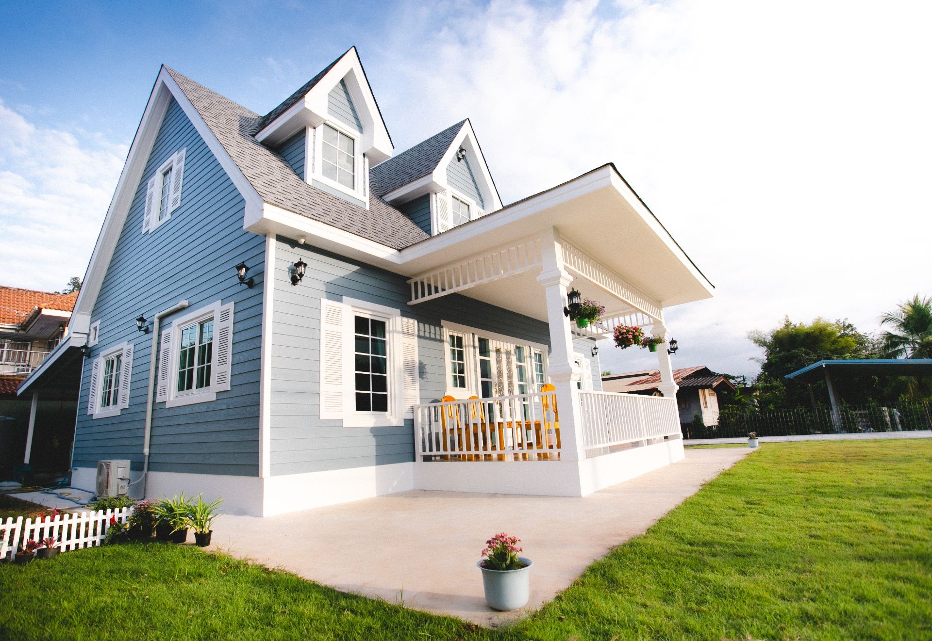 house in suburb. residential house outdoor. suburban home in neighborhood. suburban house architecture. modern suburban cottage.