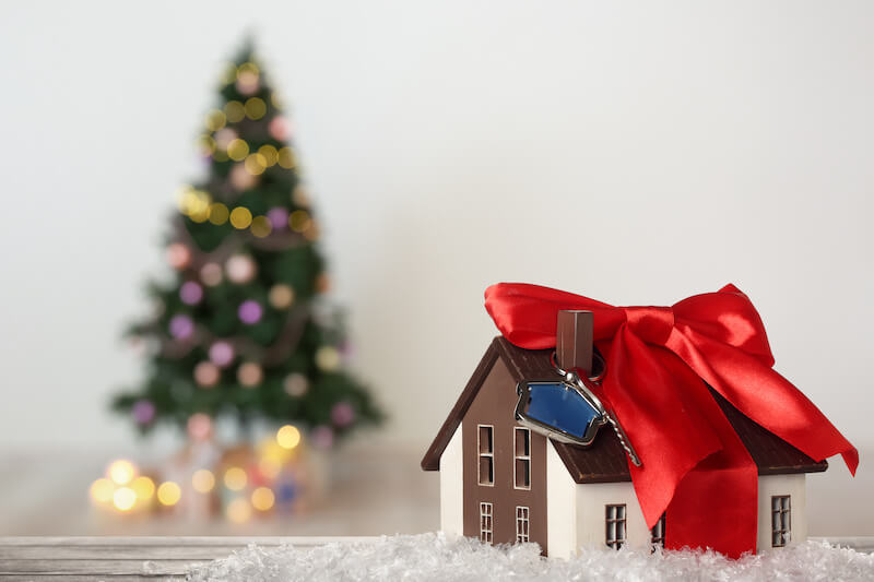 holiday-house-selilng-1