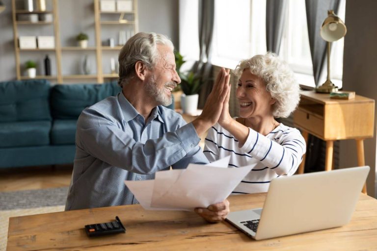 old-happy-couple-768x512