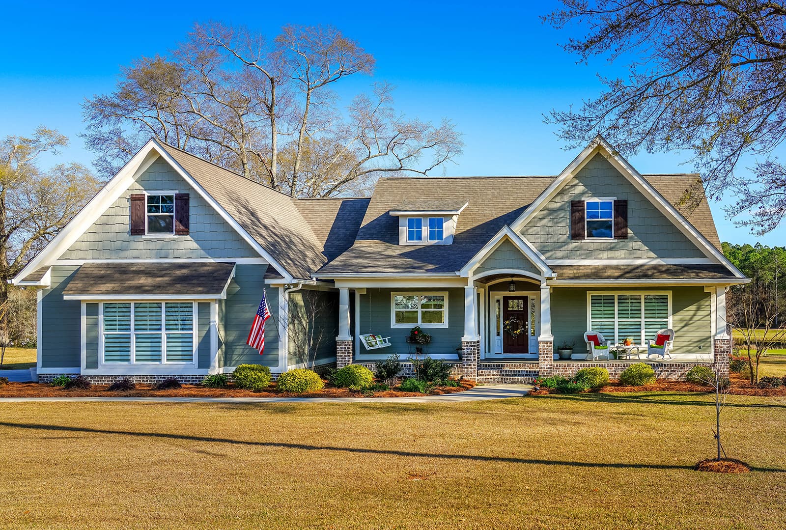 Craftsman home. Spring in south Georgia USA (1)