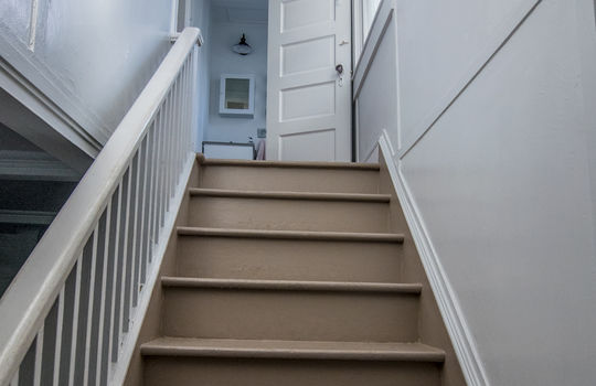 10-Upstrairs-Stairway-MFA3457