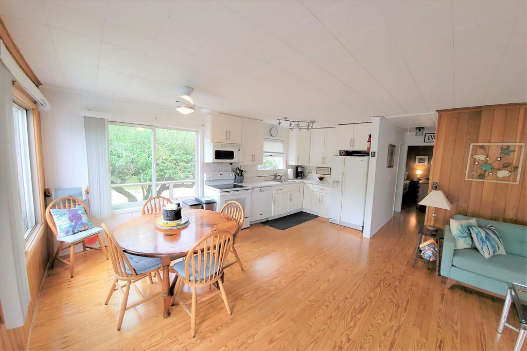 Fair Harbor, Fire Island Luxury Fire Island Homes