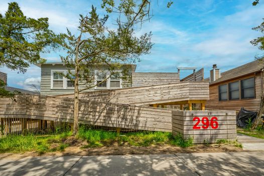 003-466826-296CottageWalk-5_13453566