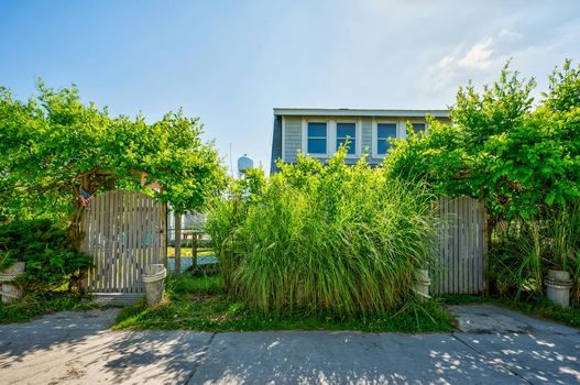 003-467694-14NCrescentDr-3_13491447