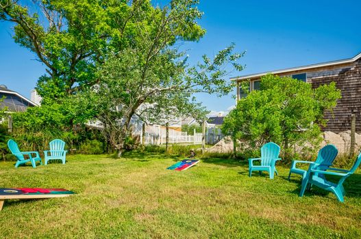 007-467694-14NCrescentDr-9_13491510