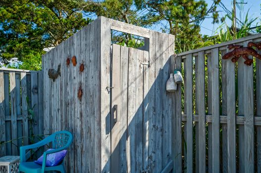 015-467694-14NCrescentDr-17_13491433