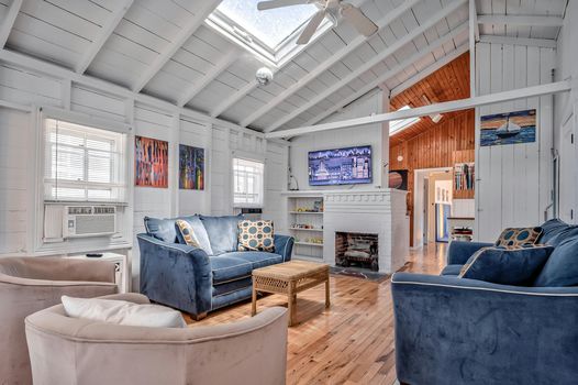 024-466826-296CottageWalk-24_13453520