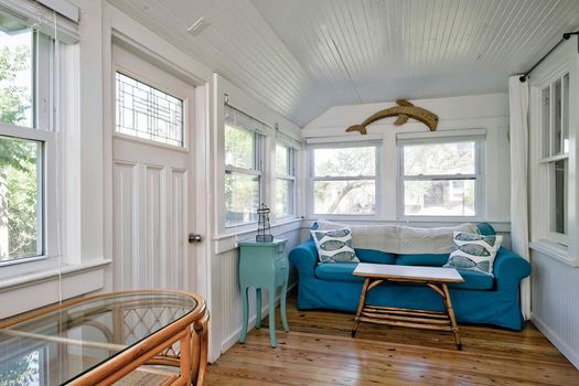 025-467694-14NCrescentDr-26_13491443