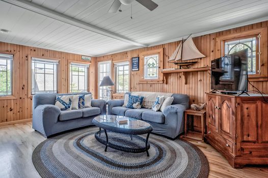 028-466090-820EvergreenWalk-28_13423983