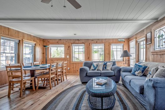 030-466090-820EvergreenWalk-29_13423984