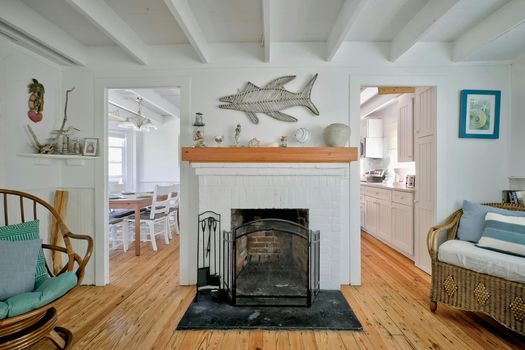 034-467694-14NCrescentDr-33_13491451