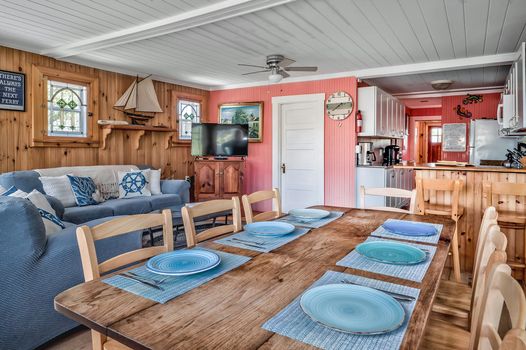 036-466090-820EvergreenWalk-35_13423991