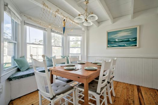 037-467694-14NCrescentDr-36_13491454