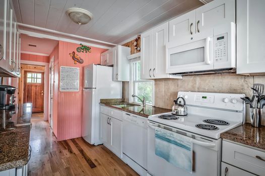 039-466090-820EvergreenWalk-38_13423994