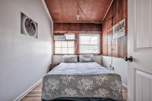 041-466826-296CottageWalk-41_13453551