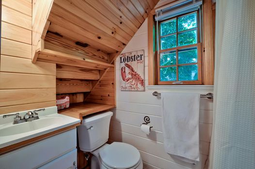 045-466090-820EvergreenWalk-44_13424001