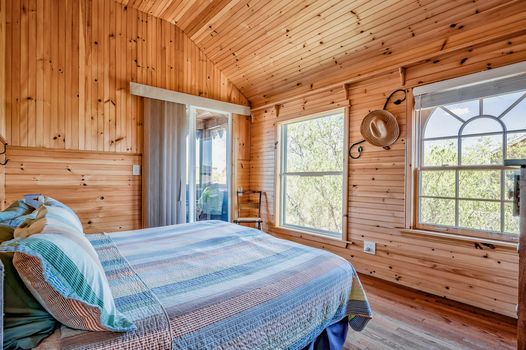 055-466090-820EvergreenWalk-54_13424012