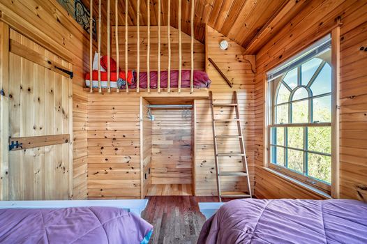 058-466090-820EvergreenWalk-57_13424015