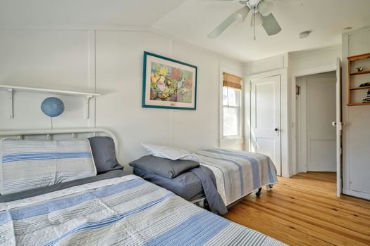 060-467694-14NCrescentDr-59_13491482