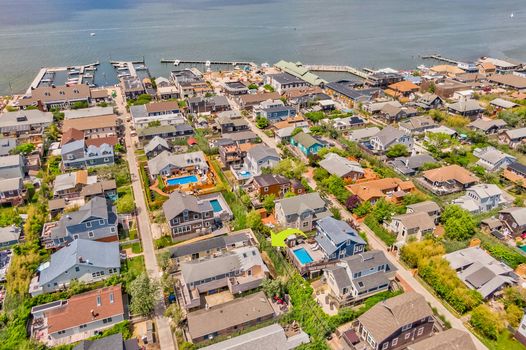 063-466826-296CottageWalk-63_13453598