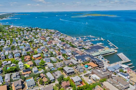 071-467694-14NCrescentDr-70_13491496