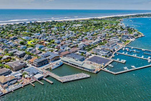 073-467694-14NCrescentDr-72_13491498