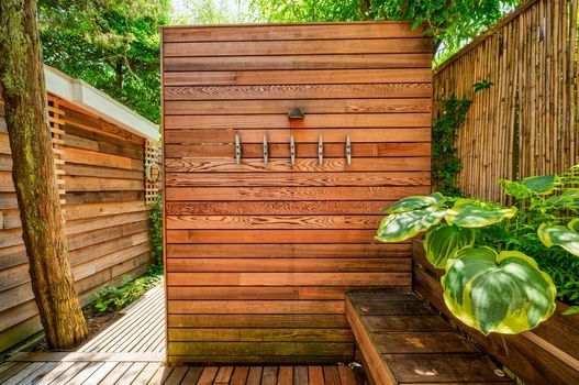 008-467010-58MidwayWalk-12_13463291