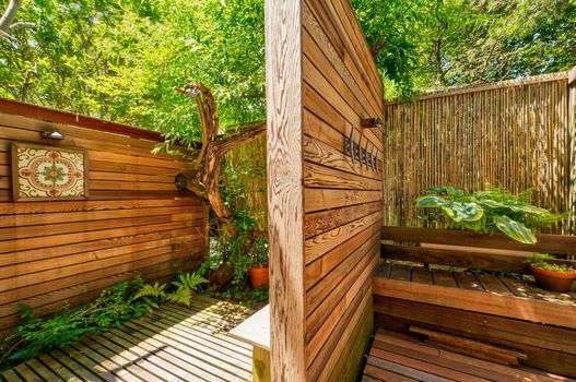 010-467010-58MidwayWalk-14_13463294