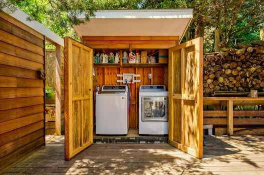 012-467010-58MidwayWalk-16_13463296