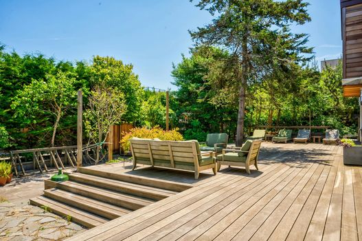 016-467010-58MidwayWalk-5_13463356