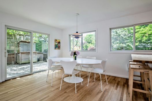 039-467010-58MidwayWalk-39_13463324