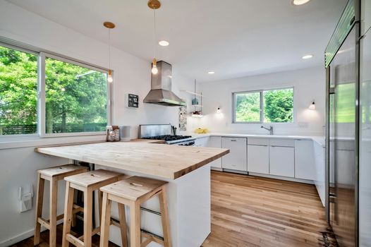 040-467010-58MidwayWalk-40_13463328