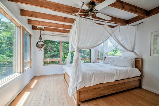 047-467010-58MidwayWalk-47_13463349