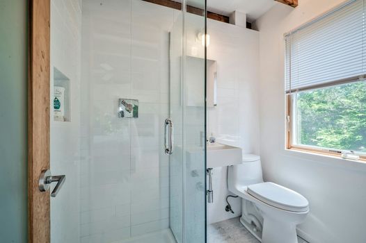 048-467010-58MidwayWalk-48_13463351