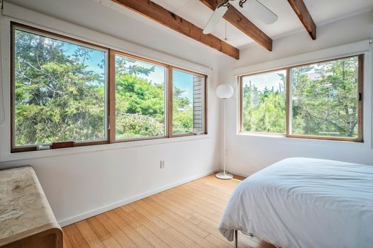 049-467010-58MidwayWalk-49_13463353