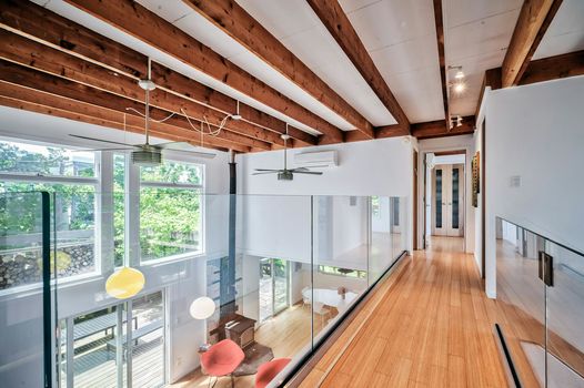 051-467010-58MidwayWalk-51_13463361