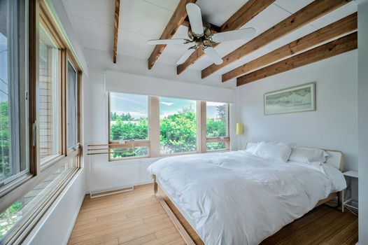 058-467010-58MidwayWalk-58_13463380