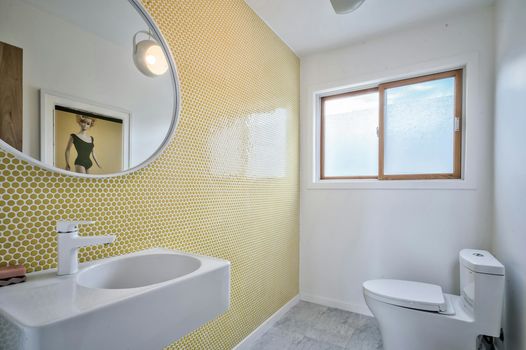 060-467010-58MidwayWalk-60_13463386