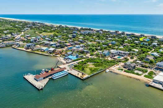 068-467010-58MidwayWalk-68_13463394